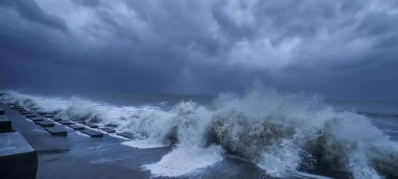 Cyclone biparjoy closes to Karachi