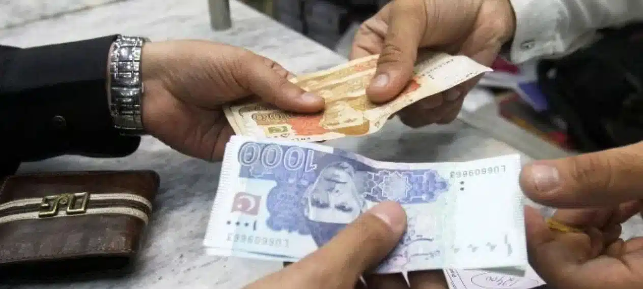 After IMF news, the rupee rises for a third straight day against the dollar