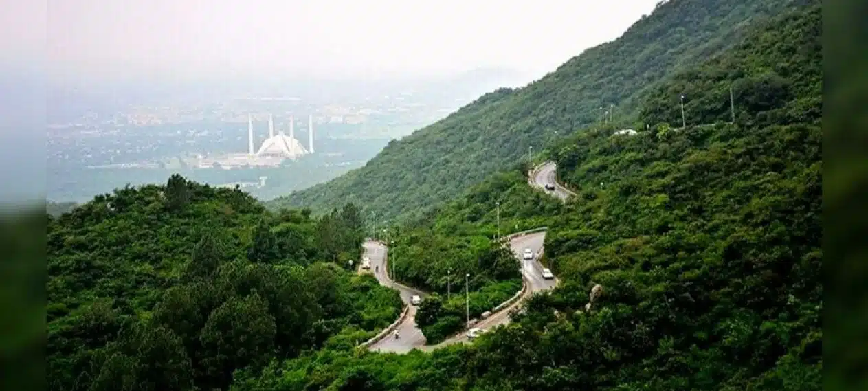 A new road connecting Islamabad and Pir Sohawa is being built.