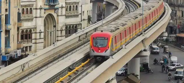 On Lahore's Orange Line, bystanders intervene to prevent a suicide attempt.