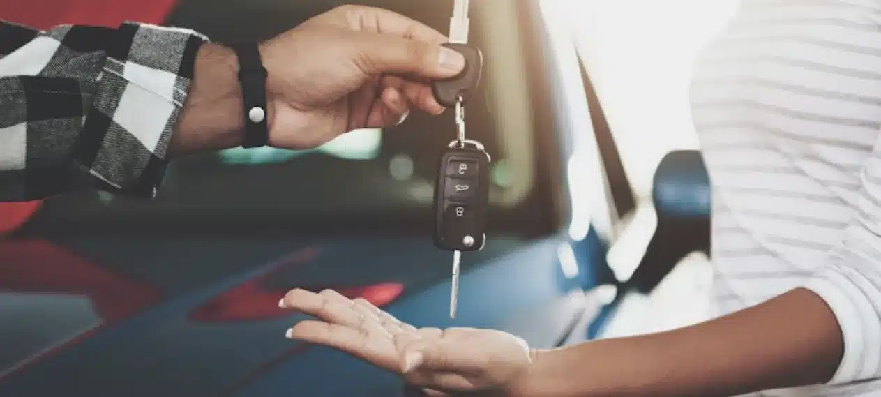 Interest-free car purchase policy for women