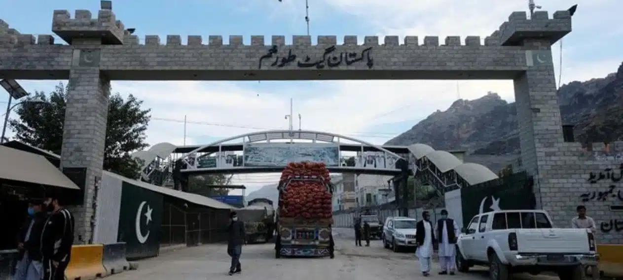 Trade suspended at Torkham border after Pak-Afghan clash