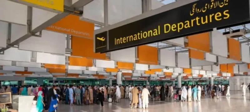 About Half a MIllion Pakistanis Depart for Overseas Jobs