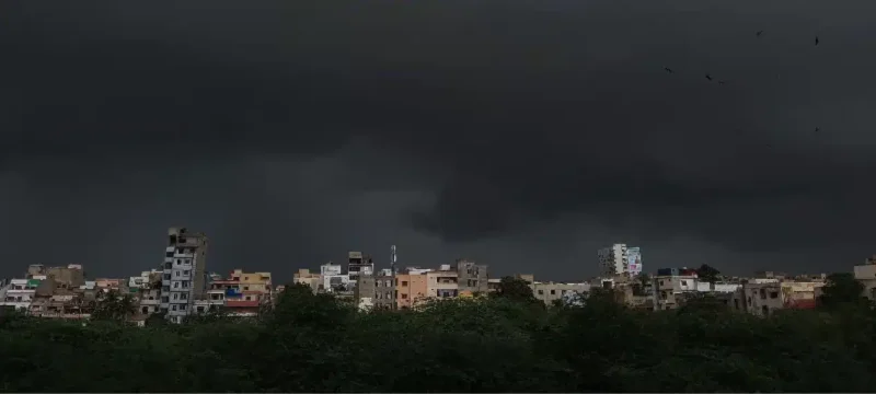 PMD Predicts Rain and Thunderstorm in Karachi from Monday