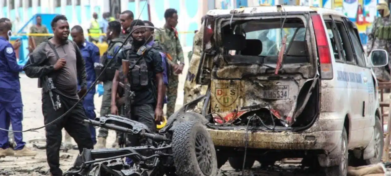 Suicide Truck Bomber Kills 13 in Central Somalia