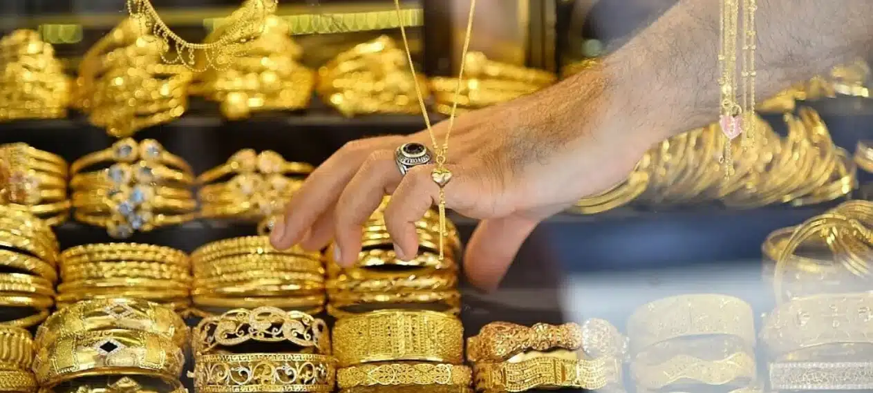Gold Prices in Pakistan Surge by Rs. 1,500 per Tola
