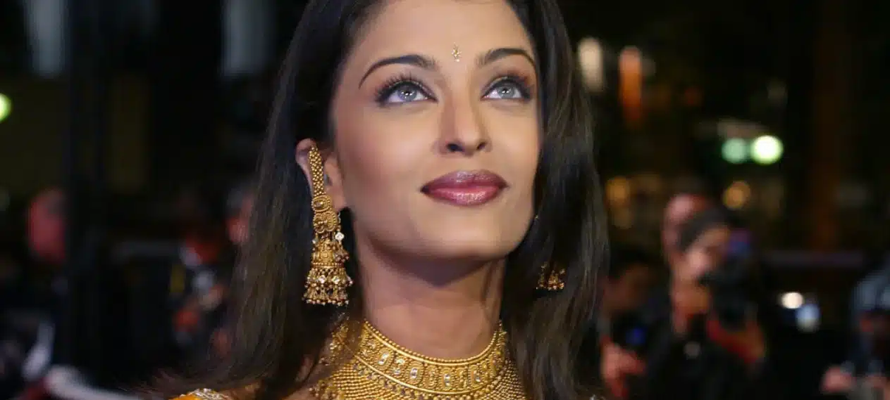 Aishwarya Rai Bachchan's 50th Birthday Is Celebrated with Cancer Patients