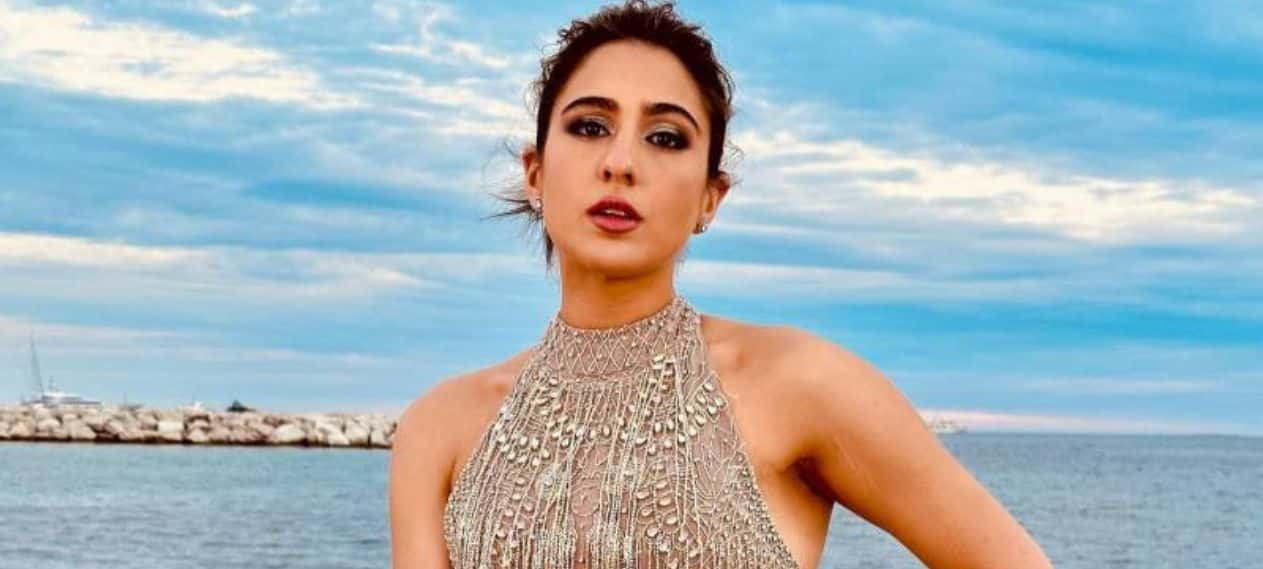 Sizzling Pictures of Sara Ali Khan in swimsuit ignites Netizens