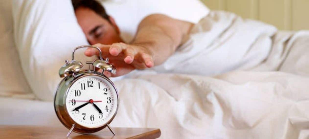Rise and Shine: Decoding Your Health through Your Wake-Up Time