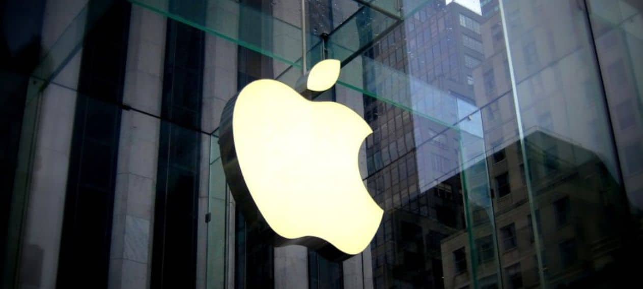 Apple Faces Major Revenue Challenges in 22 Years