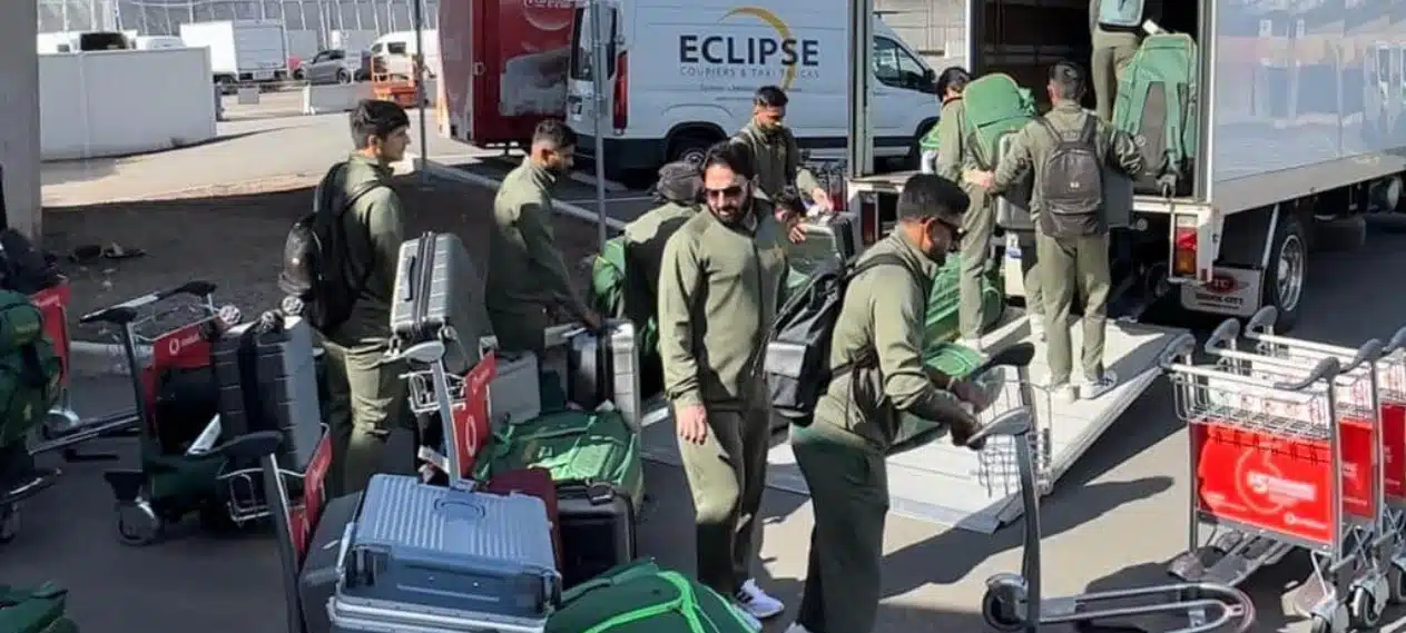 Sydney Airport Luggage Fiasco Embarrasses Pakistani Team