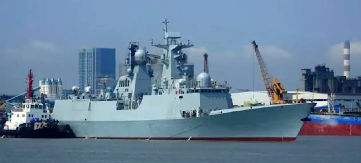 Pakistan Navy Sends PNS Tughril to Secure Merchant Ships in the Gulf Of Aden