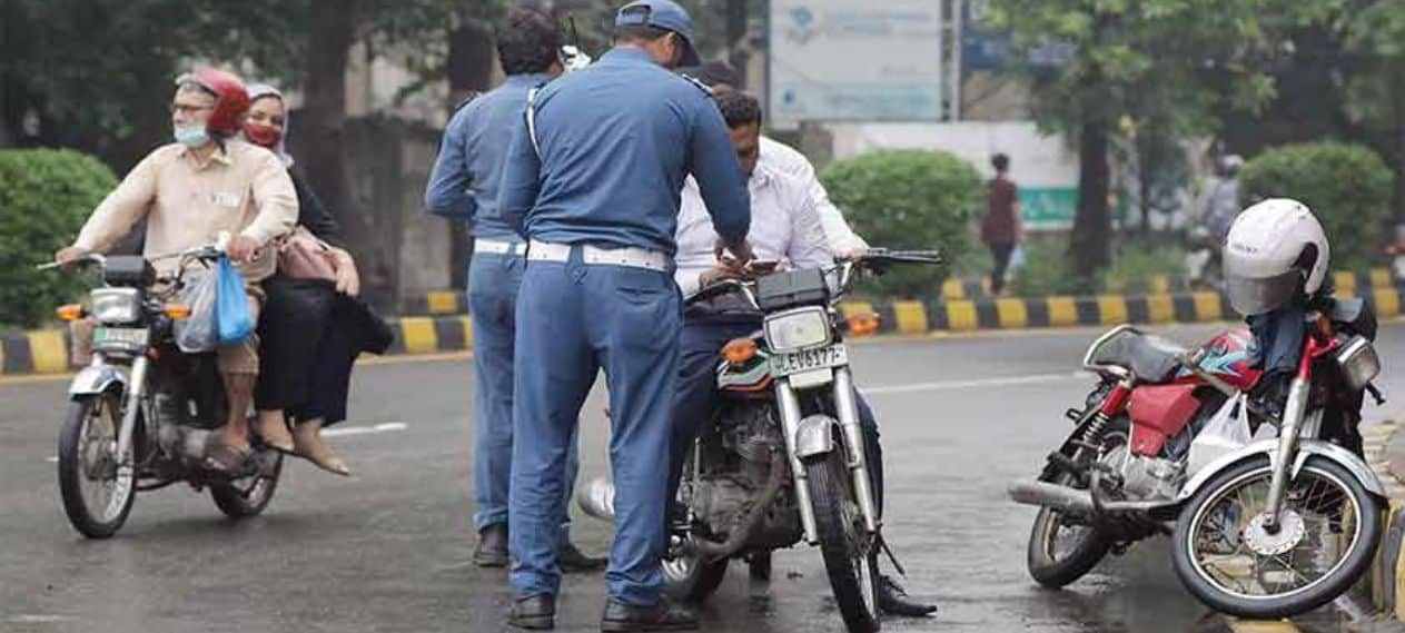 Lahore Traffic Police Crack Down on Helmet Violations
