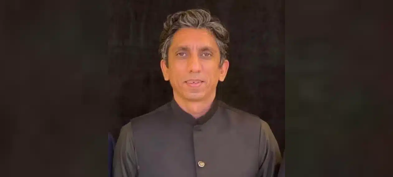 Azaz Syed's Talk Shock: PTI's Bat Symbol, Musharraf, and Judge Naqvi's Resignation