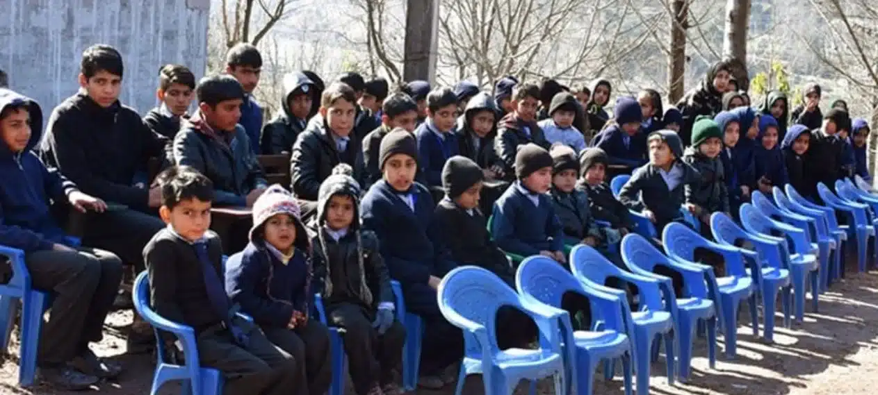 AJK Prolongs School Winter Vacation Due To Chilly Weather
