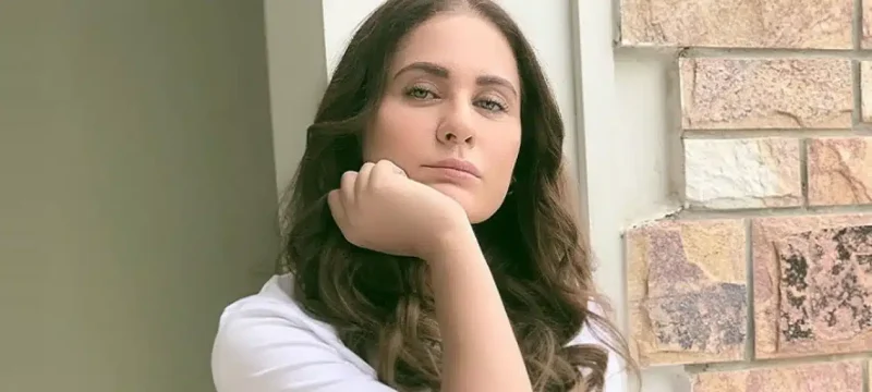 Renowned Pakistani Actress Warns Against Investment Scam Involving Director