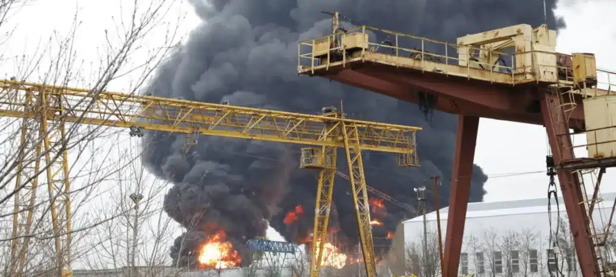 FT Reports US Urged Ukraine to Cease Strikes on Russian Energy Infrastructure