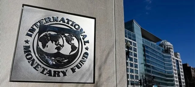 Pakistan Pursues Large IMF Loan