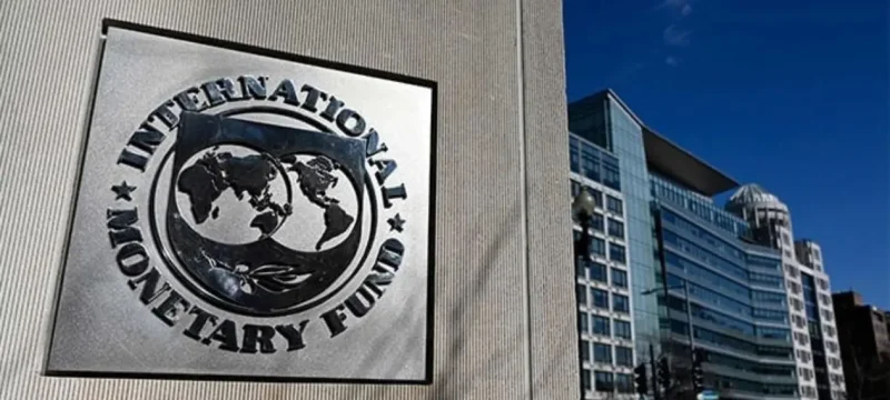 Pakistan Pursues Large IMF Loan