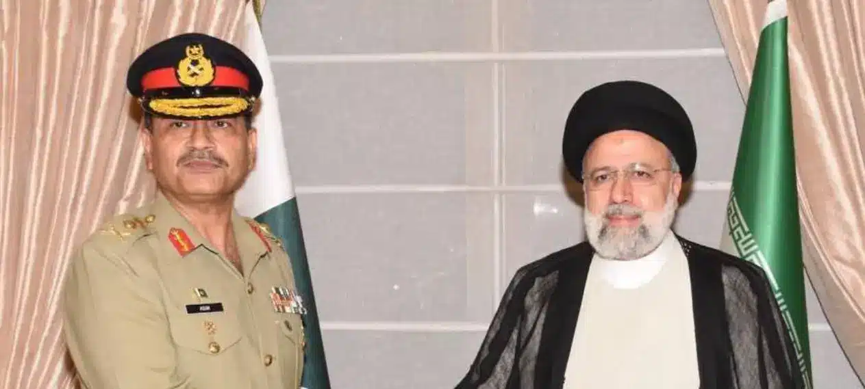 Pakistan Army Chief and Iranian President Conduct Strategic Talks on Border Security and CooperationPakistan Army Chief and Iranian President Conduct Strategic Talks on Border Security and Cooperation