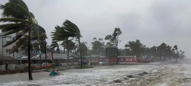 Cyclone Hits Bangladesh and India, Leaving at Least 16 Dead