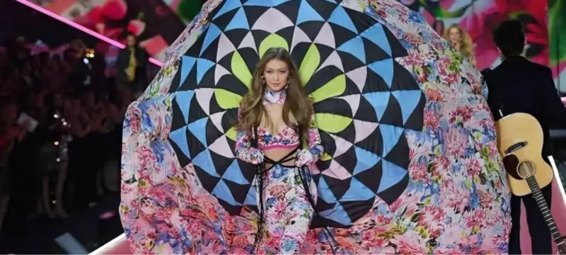 Victoria's Secret Returns to the Runway After Six-Year Hiatus