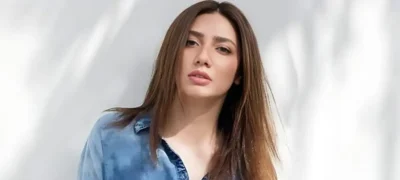 Mahira Khan Targeted by Unknown Object at Pakistan Literature Festival
