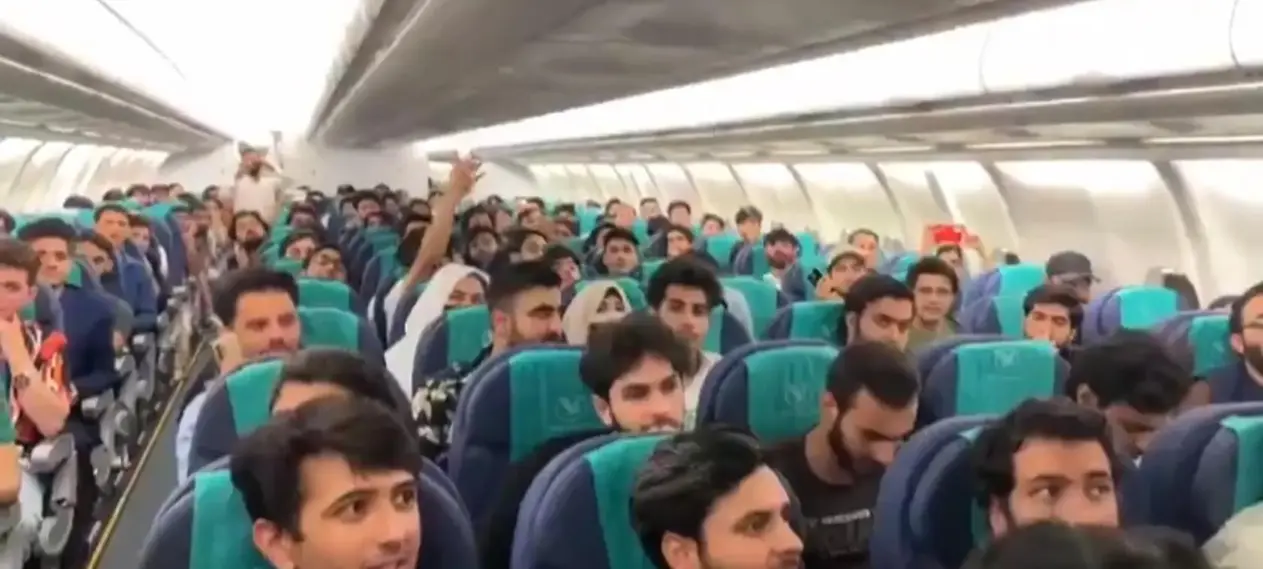 290 Pakistani students stranded in Kyrgyzstan have returned to Peshawar