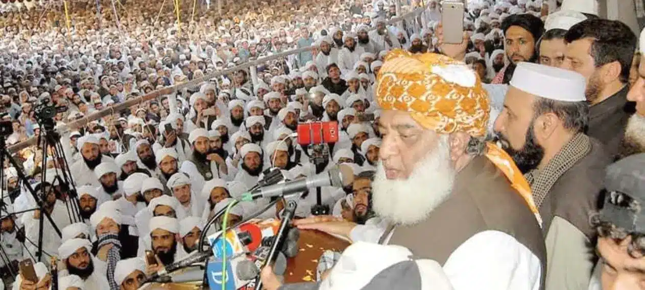 JUI-F Declares 'Million March' in Muzaffargarh on June 1st