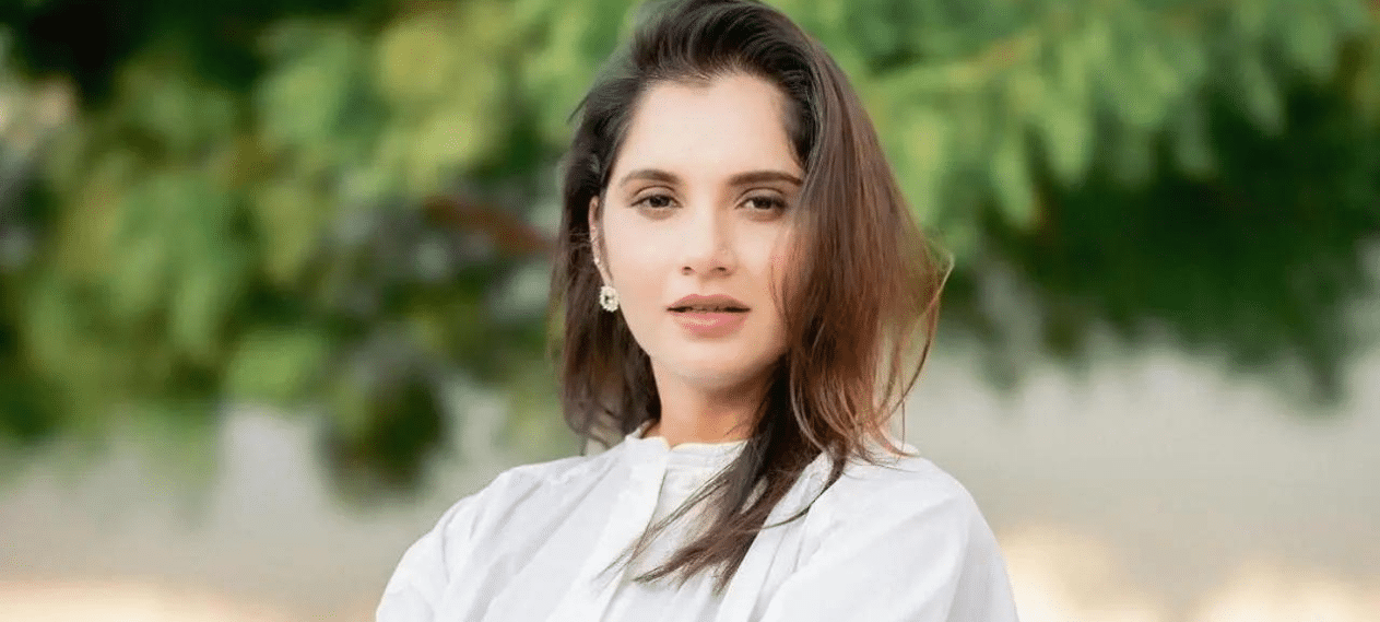 Sania Mirza Embarks on Hajj, Asks Forgiveness