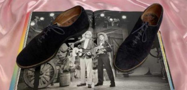 Elvis’s Blue Suede Shoes Auctioned for $150,000