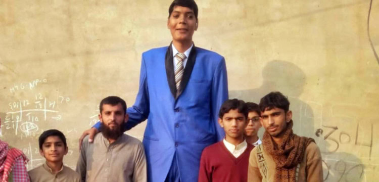 Pakistan's Tallest Man Passes Away After Illness