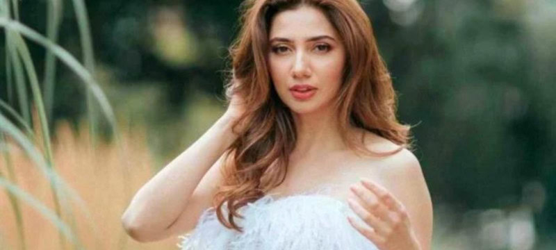 Mahira Khan Faces Criticism For Her Daring Fashion Selections