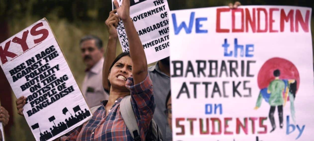 Bangladeshi Students Continue Their Protests Despite The Imposed Ban