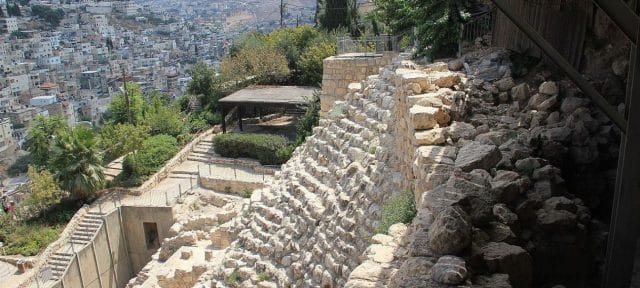 Jerusalem Excavation Reveals Fortifications Believed To Be From King David Era