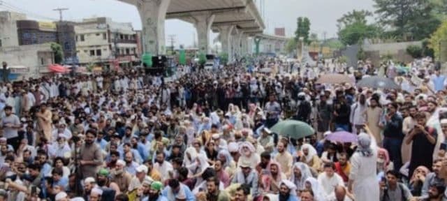 JI Protest Against Rising Inflation Continues For Second Day