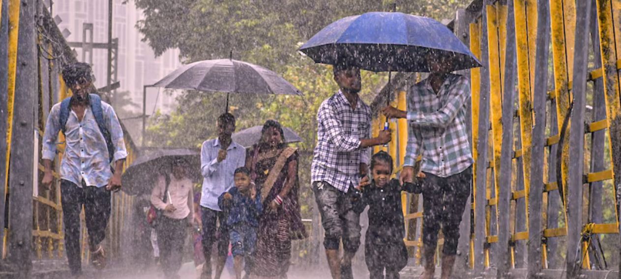 Alert Issued: Mumbai Faces Heavy Rain For Next Five Days