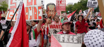 Protesters Raise Palestinian Flags In Washington During Netanyahu Speech