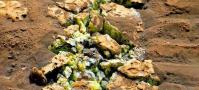 Accidental Yellow-Green Crystals Reveal Mind-Blowing Martian Discovery on Mars