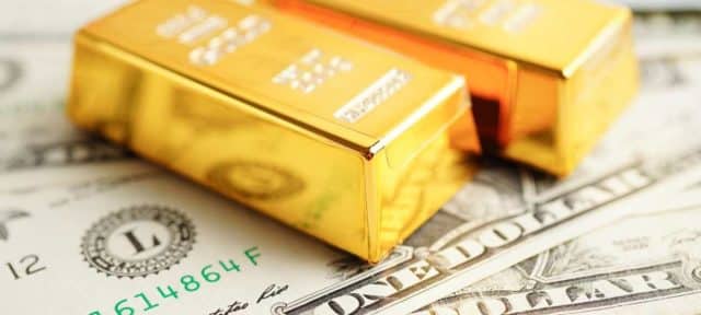 Gold Prices Fall as Dollar Rises Ahead of US Inflation Data