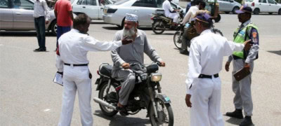 Karachi Police Officer's Misconduct Towards Traffic Cop