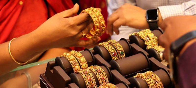 Gold Prices Witness Significant Drop in Pakistan