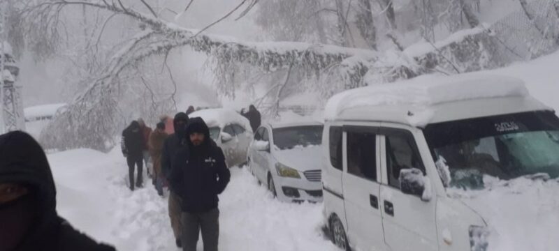 Tourists Advised on Winter Safety as Snowfall Begins in Murree Hills