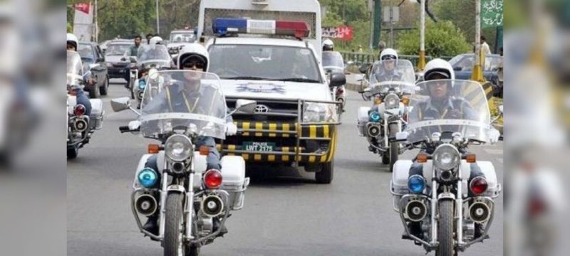 Lahore Traffic Police Given Directive to Handcuff Drivers in Specific Situations