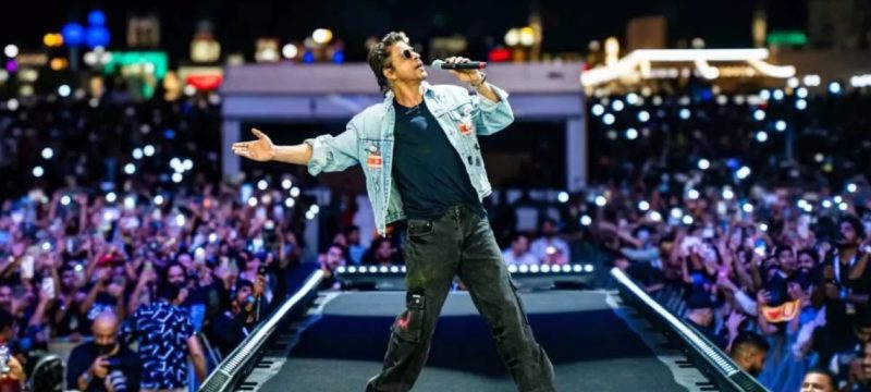 Shah Rukh Khan Charms Fans at Global Village Dubai Event