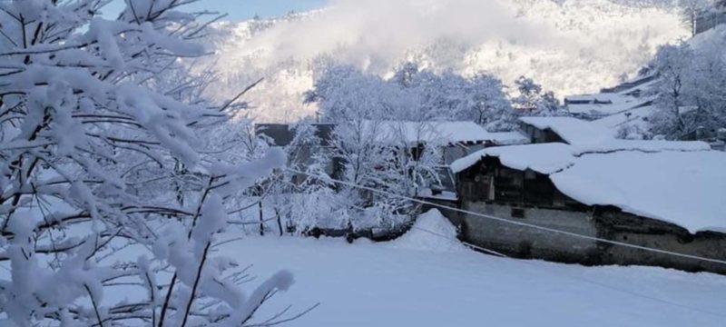 Heavy Snowfall Causes Avalanche in Neelum Valley, Claims Three Lives