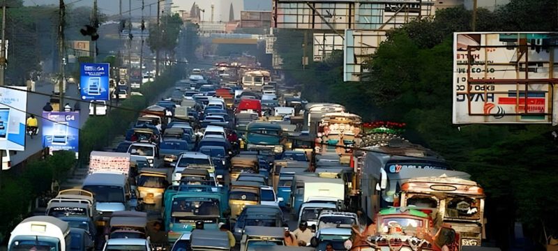 Karachi Traffic Police Introduces New Plan to Ease Holiday Congestion