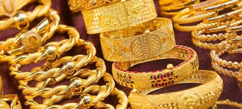 Gold Price Drops by Rs. 6,700 Per Tola in Pakistan