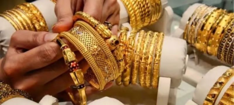Gold Prices Decline in Pakistan Amid Global Tensions