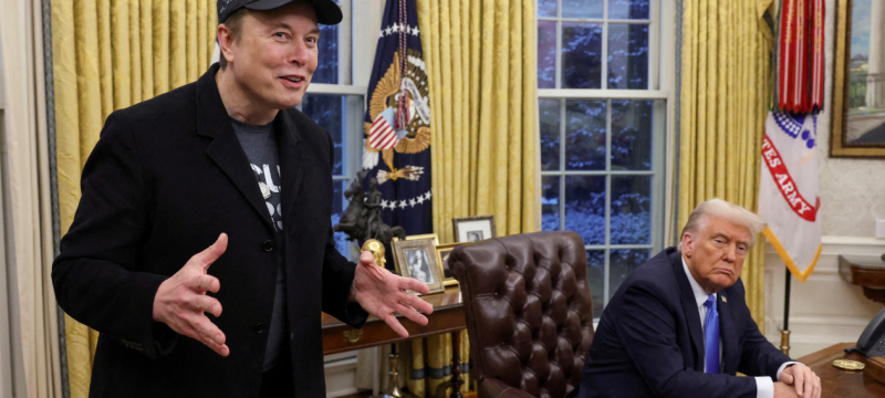 Musk–Trump Feud Puts $22B in SpaceX Contracts at Risk
